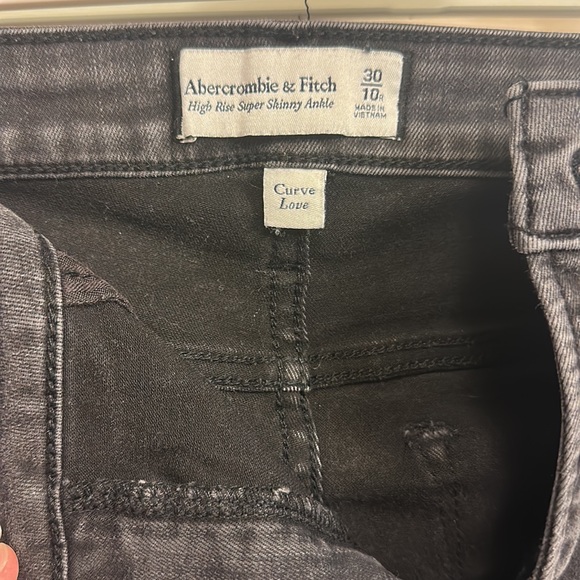Abercrombie skinny leg black jeans - Picture 2 of 3